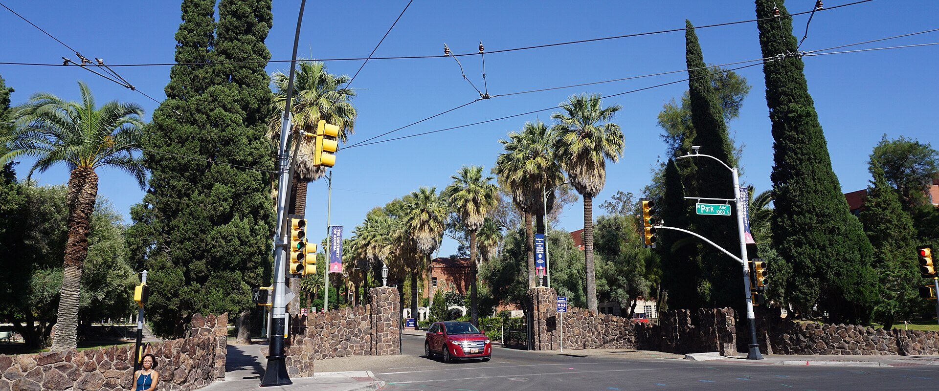 University of Arizona May 2019 01 (Main Gate)