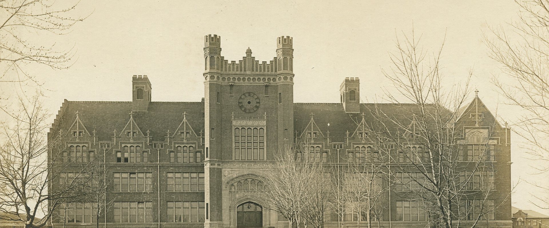 Administration Building, University of Idaho, - Moscow, Idaho (4258410395)