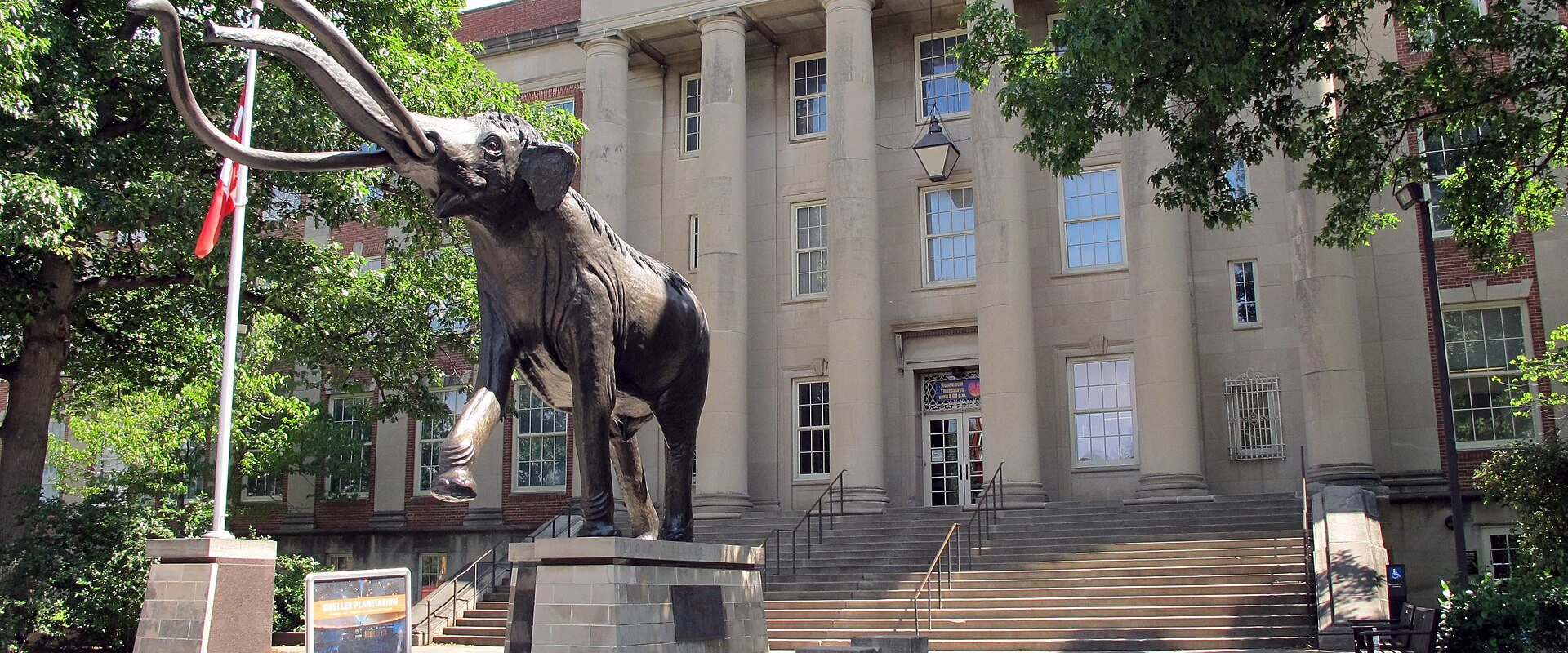 Lloyd G. Tanner Plaza & Morrill Hall, University of Nebraska-Lincoln, Lincoln, Nebraska, USA